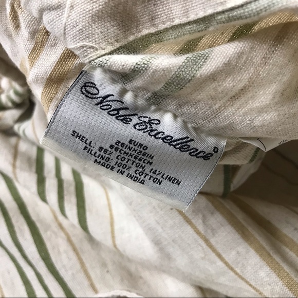 Noble Excellence Euro Sham pair covers 26” square - Picture 2 of 5